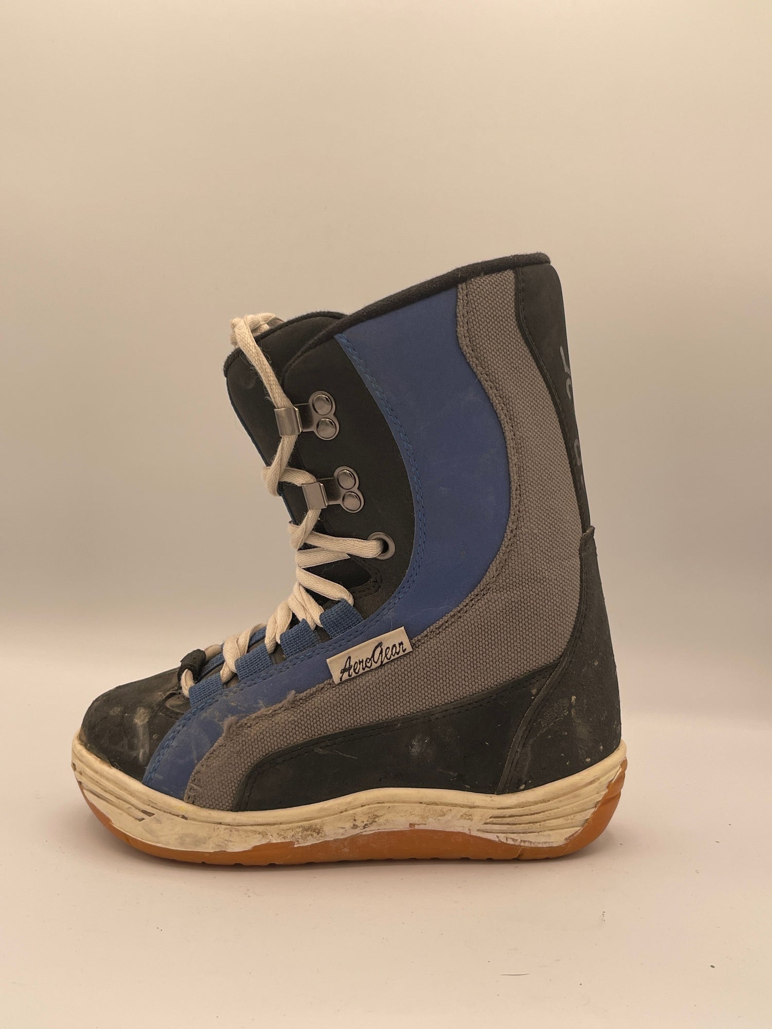 AeroGlen Jr. Snowboard Boots, Size 3