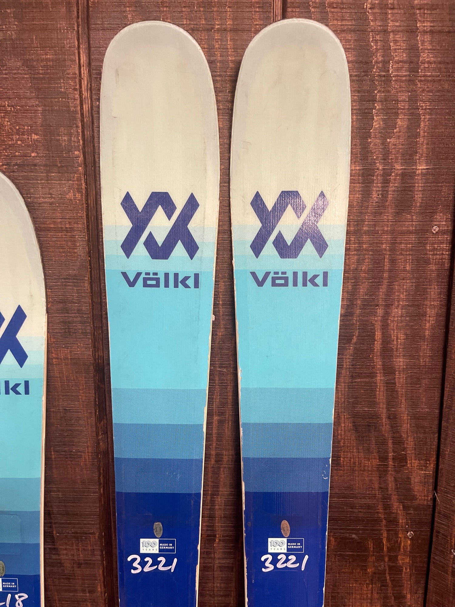 2023 Volkl Blaze 94 W Skis + Squire 11 Bindings
