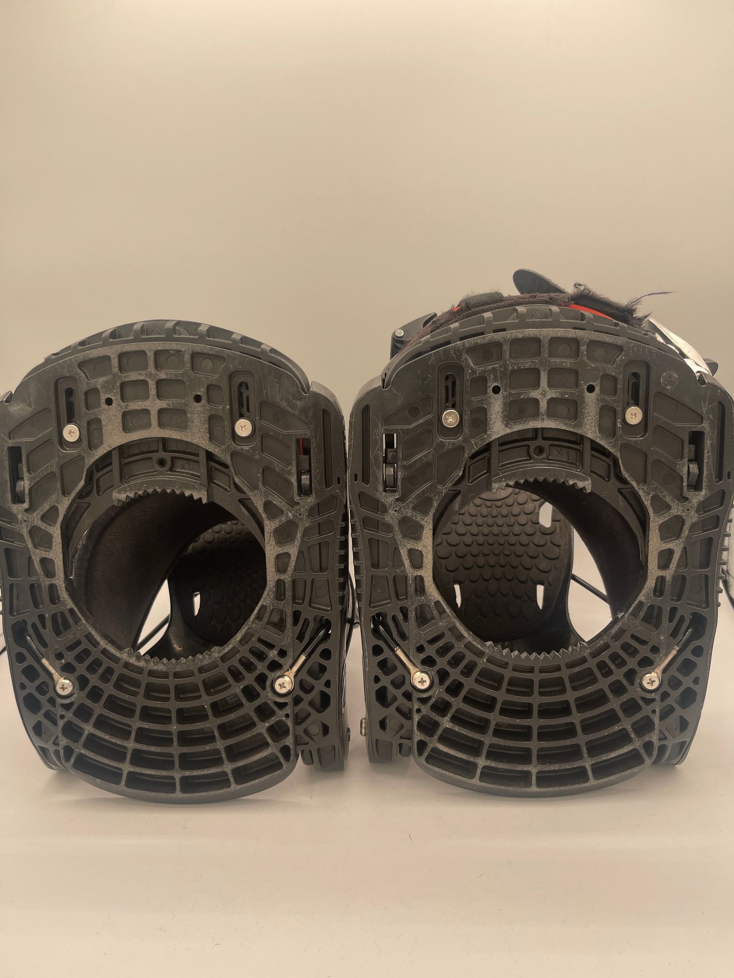 Flow Evolve Snowboard Bindings Used