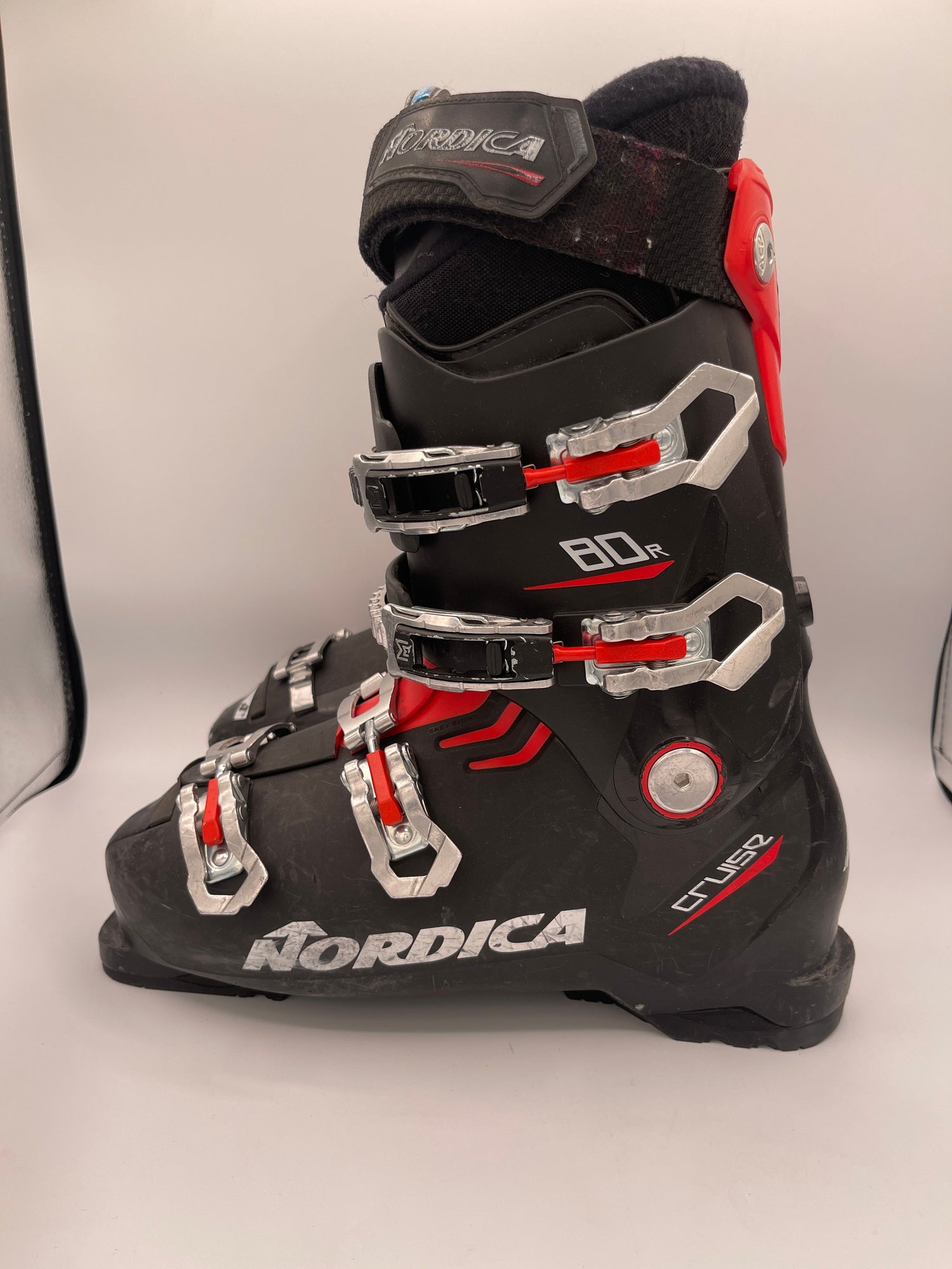 Used 2023 Nordica Cruise 80R Adult Ski Boot