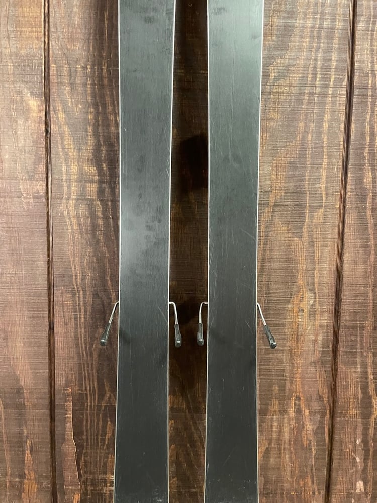 Rossignol Smash 7 Skis w/ Bindings - USED