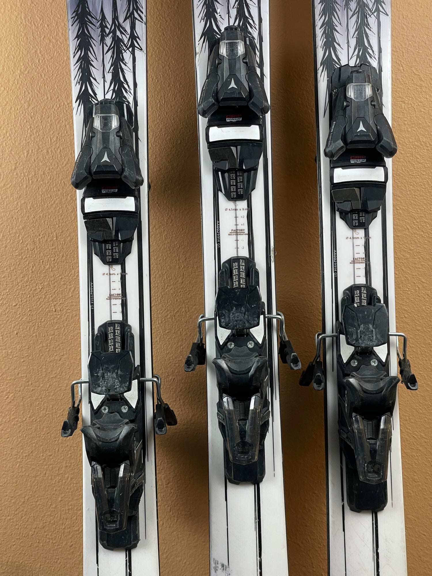 Used 2024 Atomic Maverick 95 Ti + Strive 13 Bindings Skis