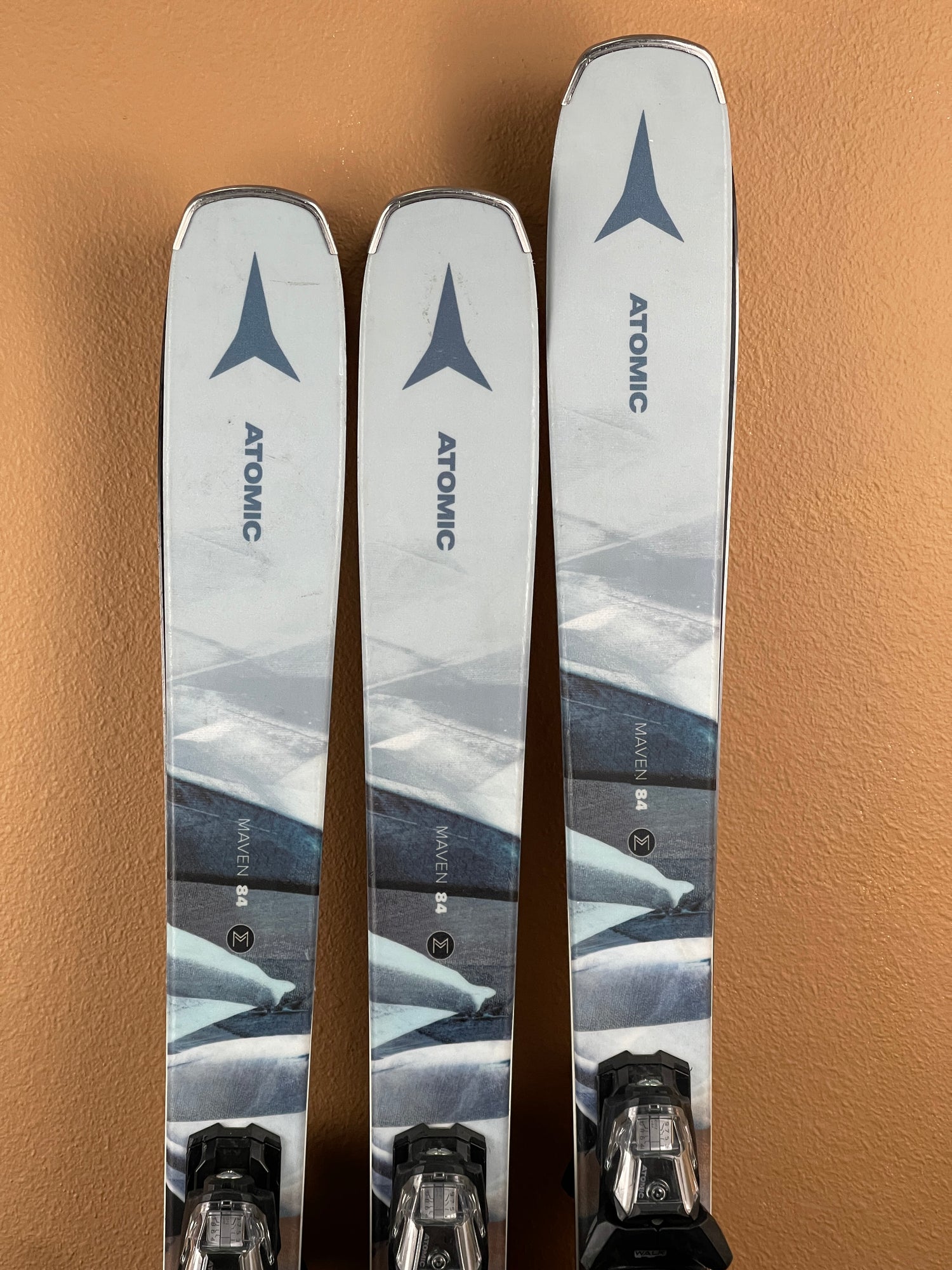 Used 2025 Atomic Maven 84 + M10 Bindings Womens Skis