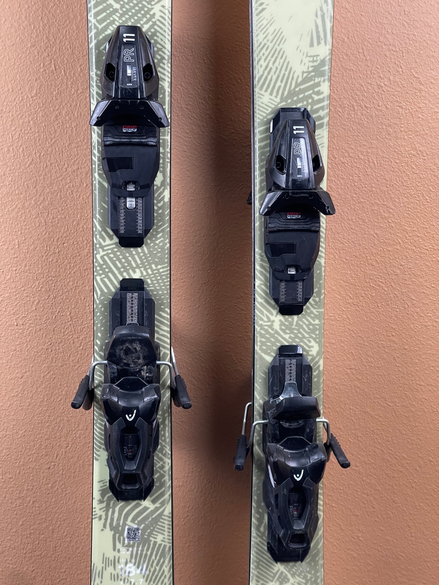 Used 2025 Head Kore 90 X Skis + PR11 Bindings