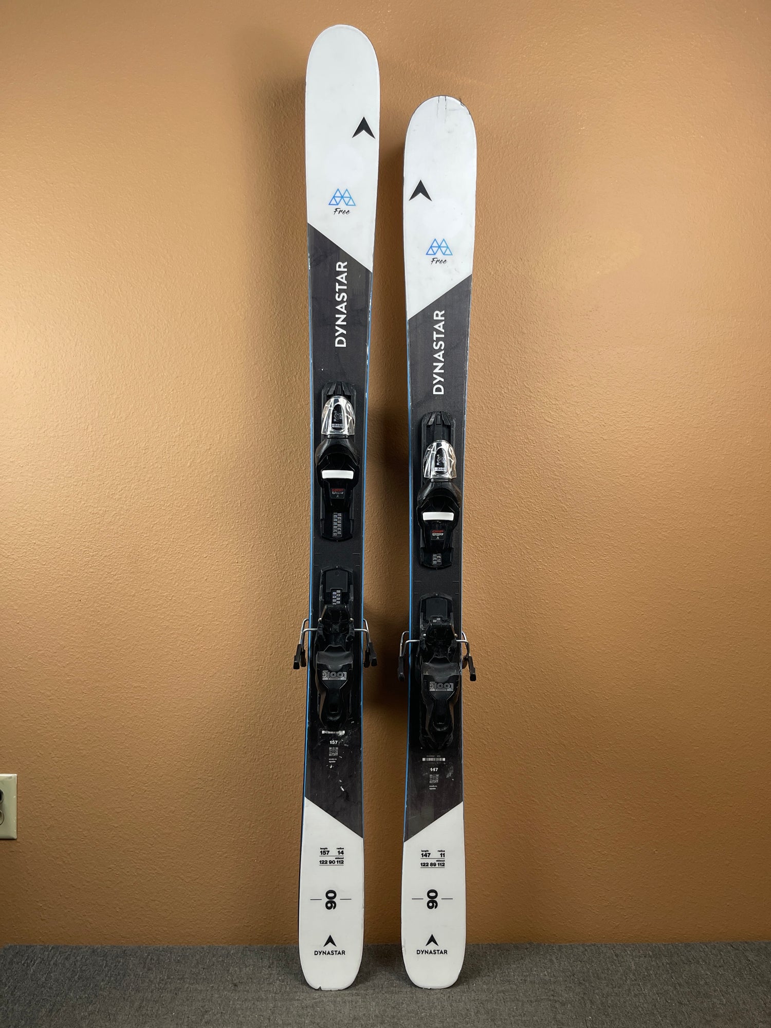 Used 2025 Dynastar M Free 90 Skis + PR11 Bindings