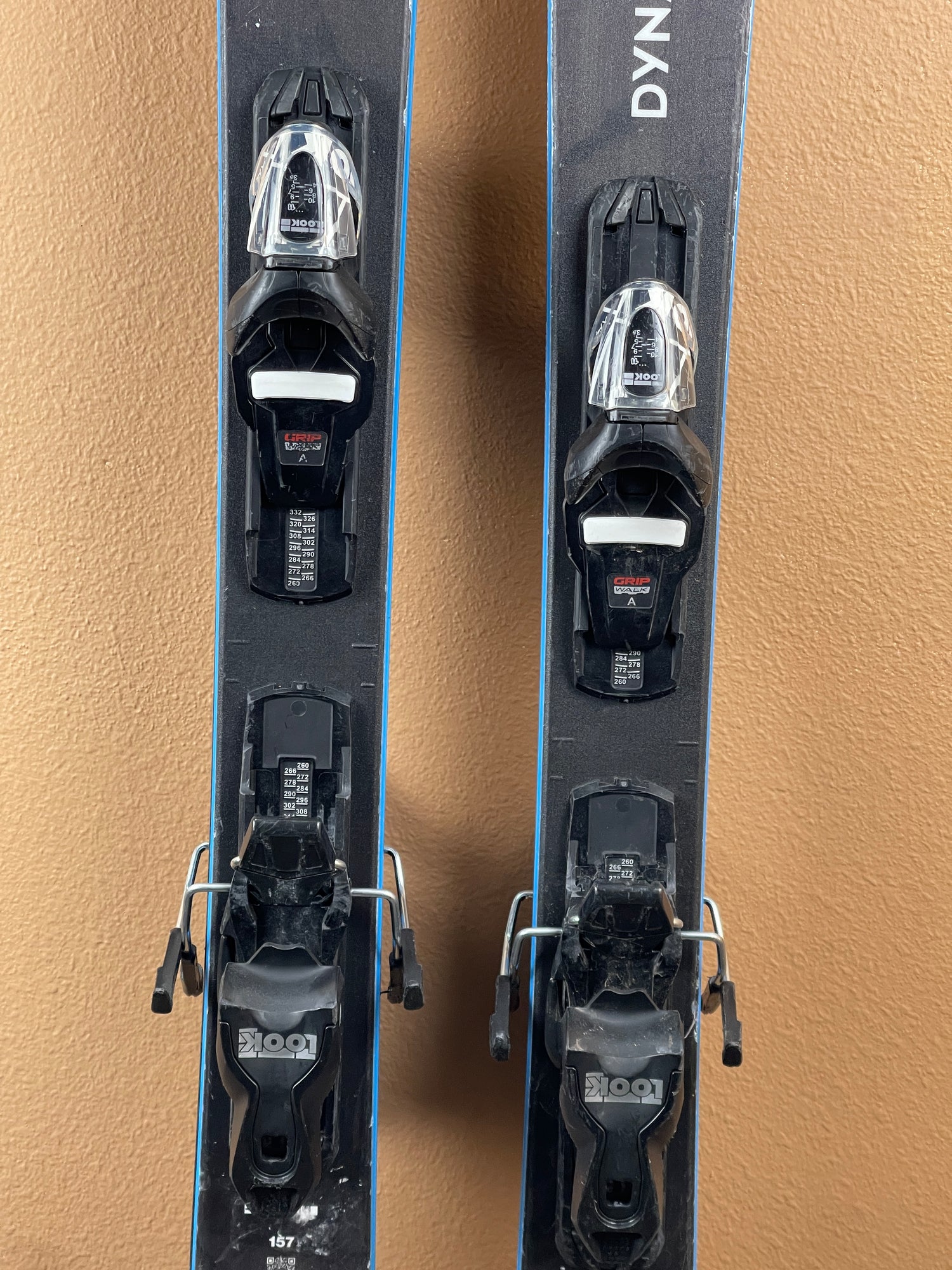 Used 2025 Dynastar M Free 90 Skis + PR11 Bindings