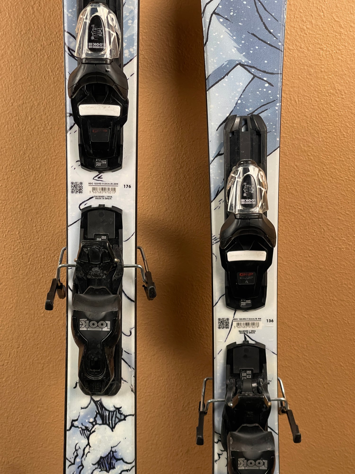 Used 2022 Rossignol Black Ops Day 92 Skis + Look Xpress 11 Bindings