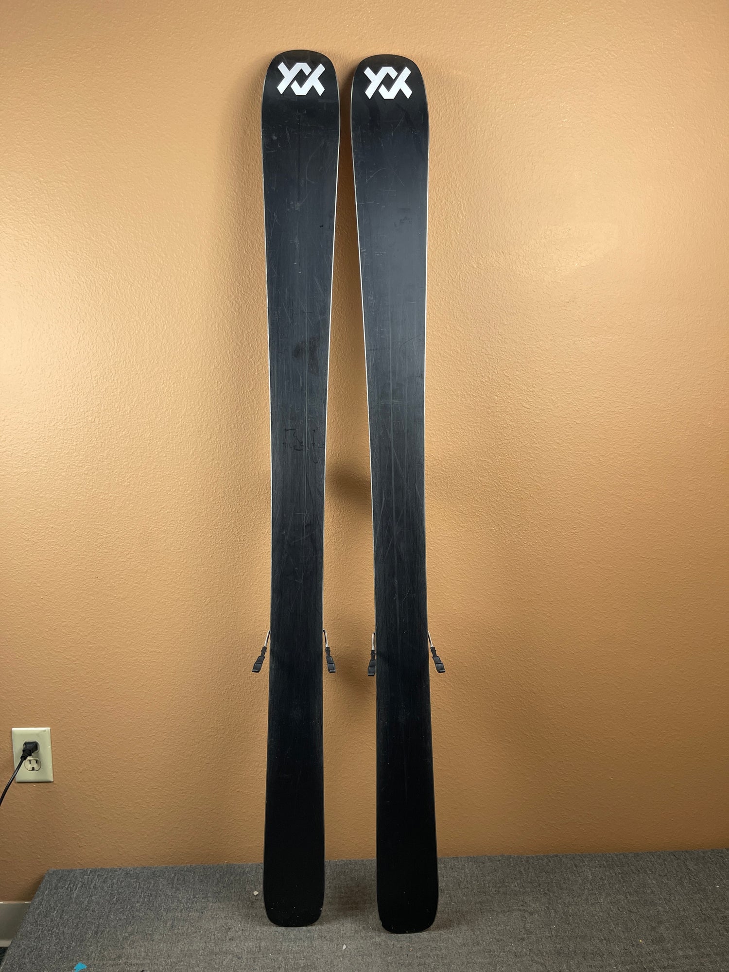 Used 2022 Volkl Blaze 94 + Marker Squire 11 Bindings