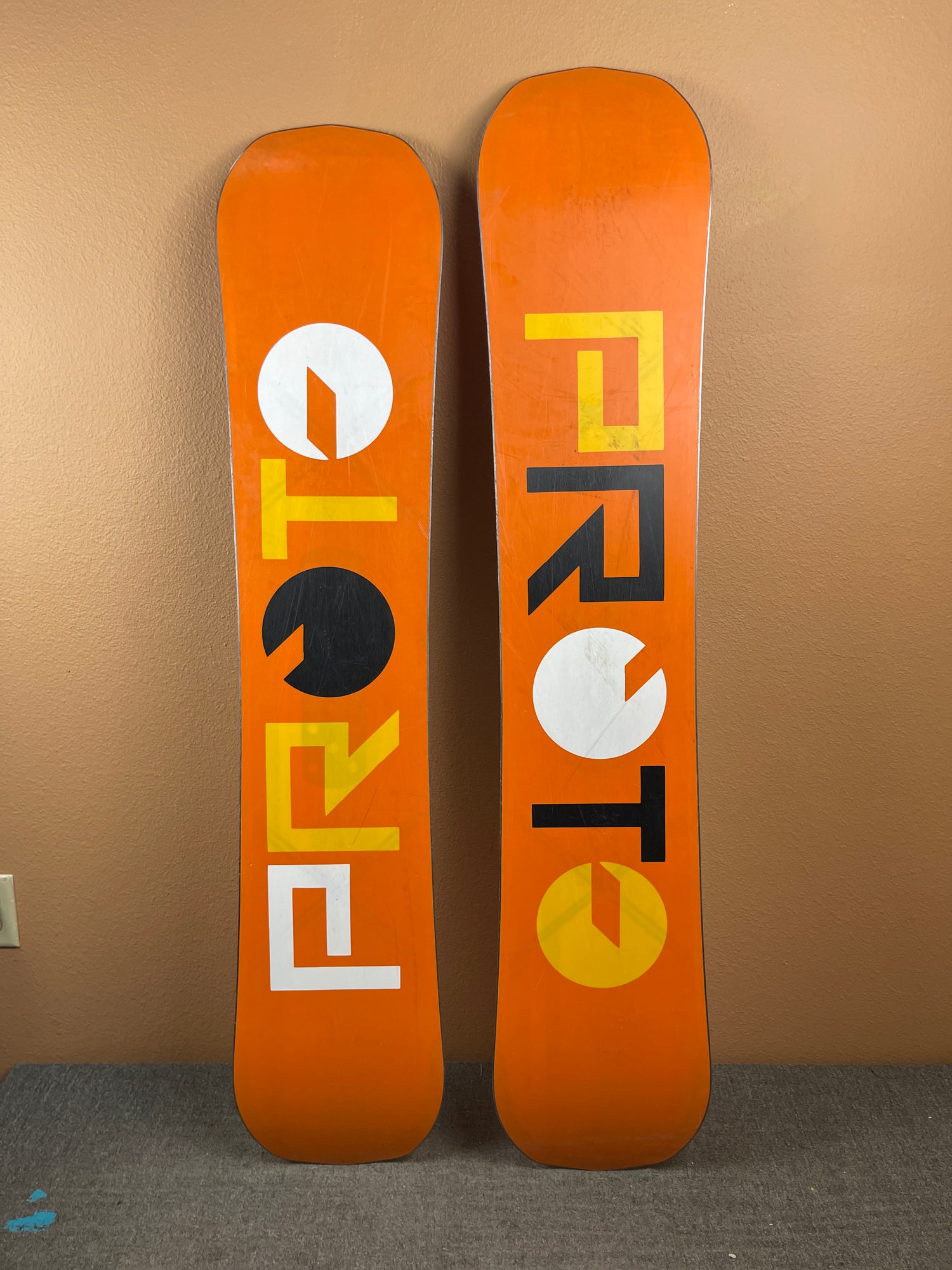 Used 2018 Never Summer Proto Mini Kids Snowboard