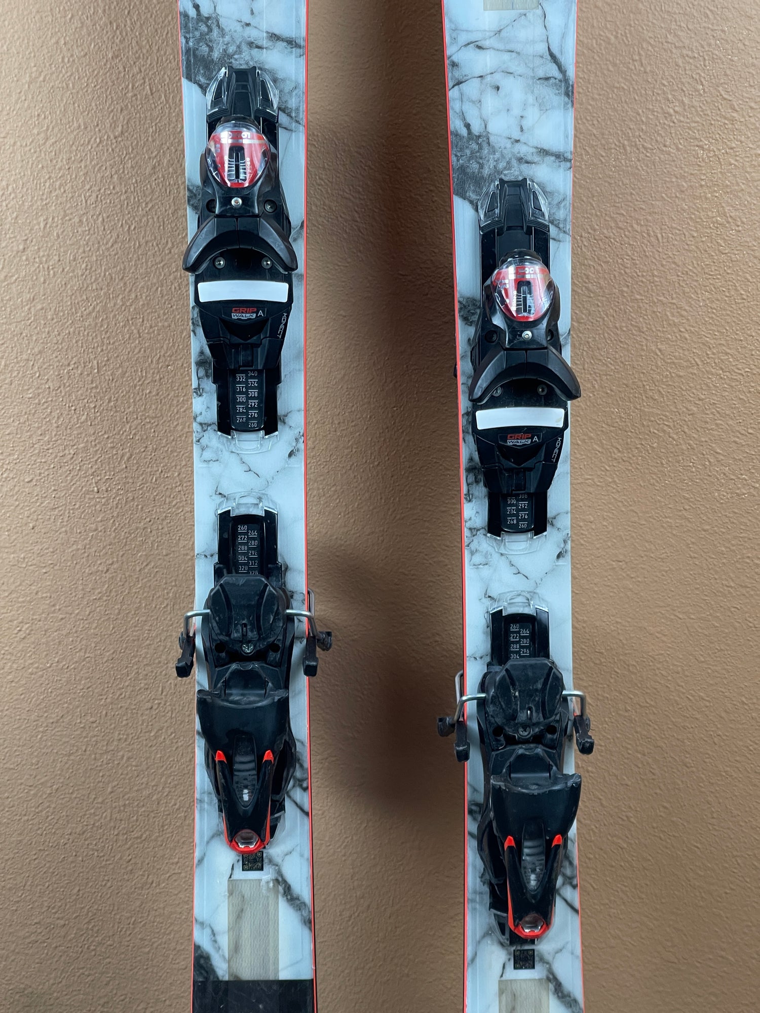Used 2023 Dynastar M Cross 88 + Look SPX 14 Bindings