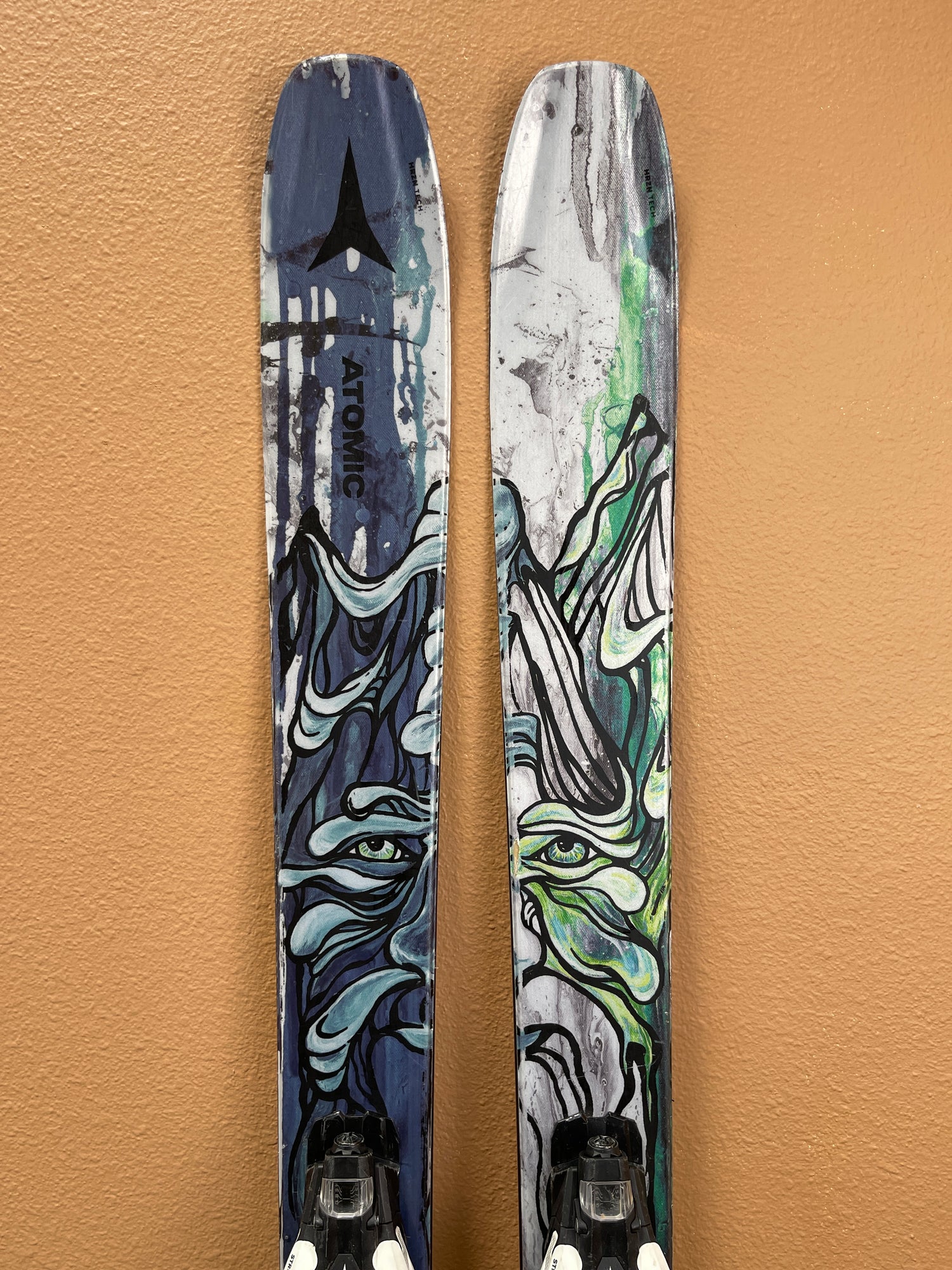 Used 2024 Atomic Bent Chetler 100 Skis + Strive Bindings
