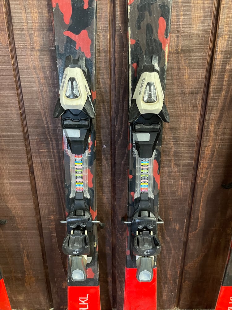Volkl Ledge Twin Tip Kids Ski w/Bindings - USED