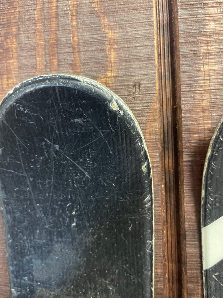 Volkl Ledge Twin Tip Kids Ski w/Bindings - USED