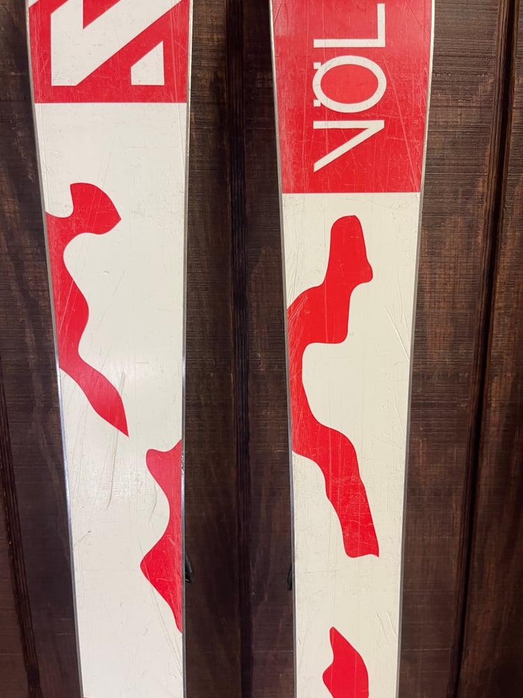 Volkl Ledge Twin Tip Kids Ski w/Bindings - USED