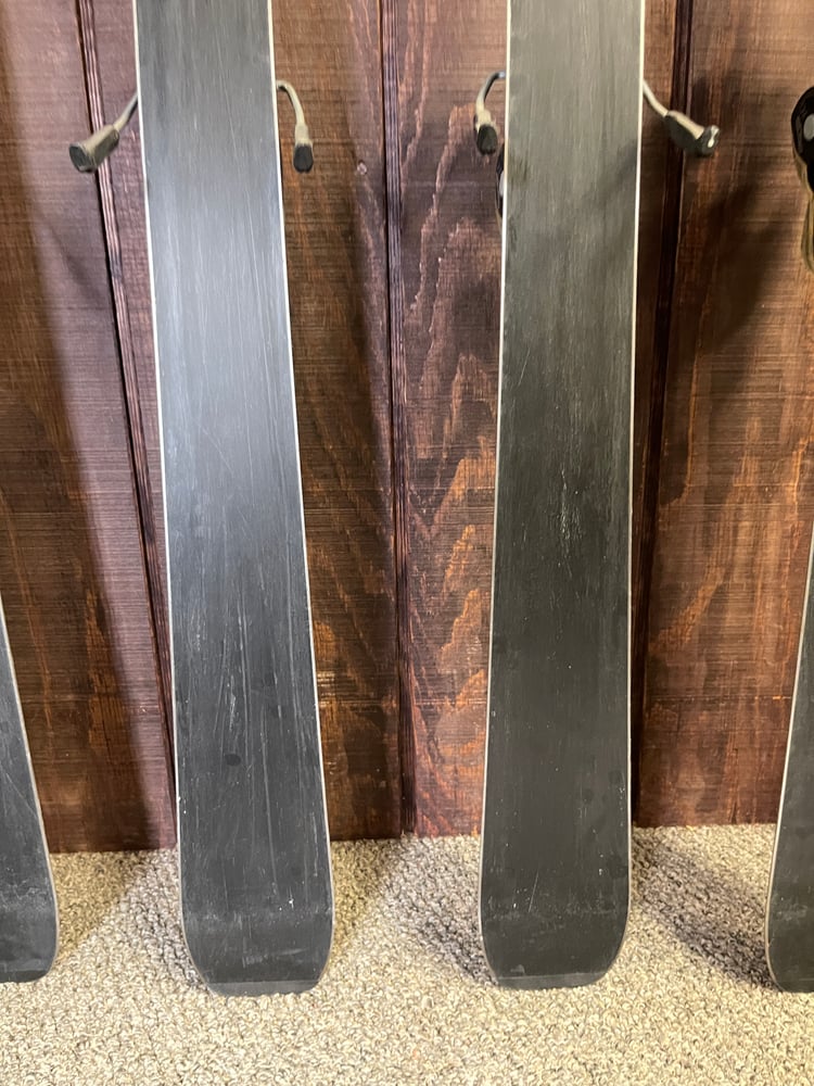 2021 Rossignol React 2 Skis w/ Bindings - USED