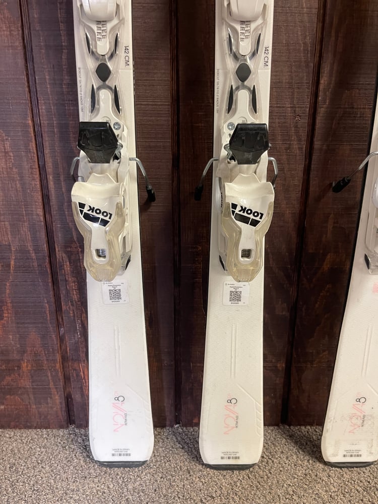 2024 Rossignol Nova 8 CA Skis w/ Bindings - Used