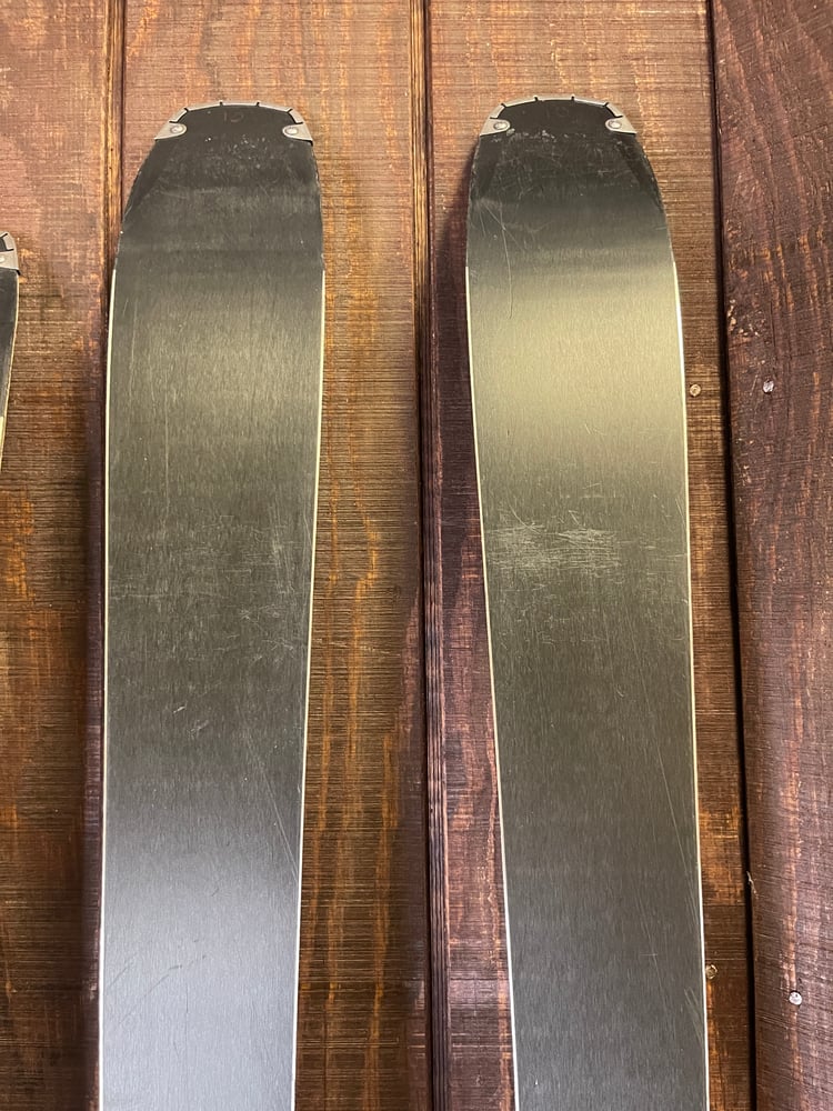 Atomic Maven 86 Skis w/ Bindings - Used - Image 20