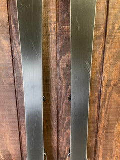 Atomic Cloud Q8 Skis w/ Bindings - Used - Image 10