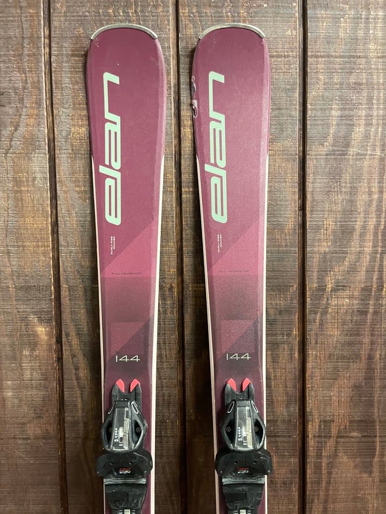 Elan Explore 80 W Skis w/ Bindings - USED