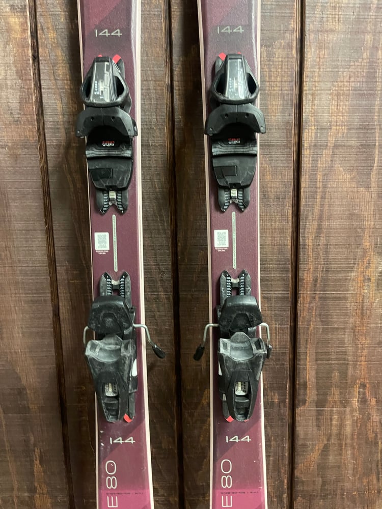 Elan Explore 80 W Skis w/ Bindings - USED