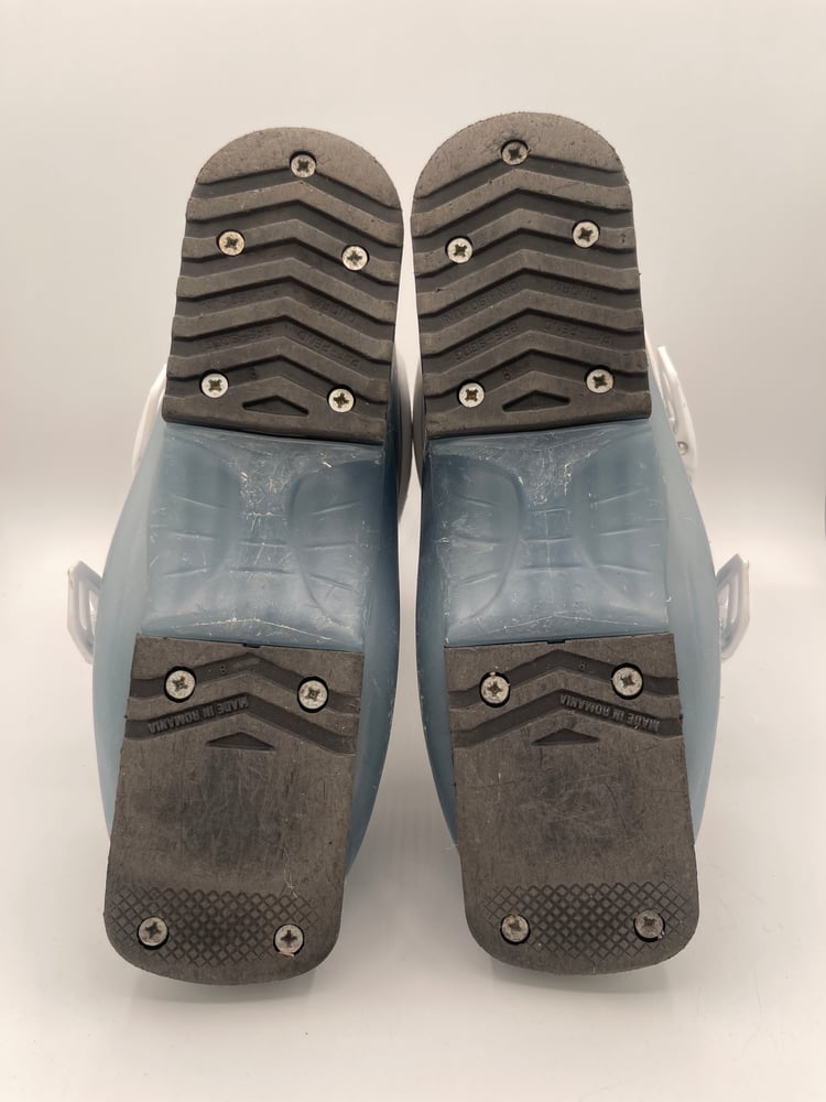 Salomon T3 Kids Ski Boots - Used - Image 4