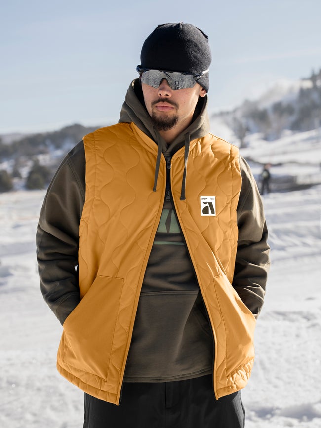 2025 Armada Men's Yowler Vest - NEW