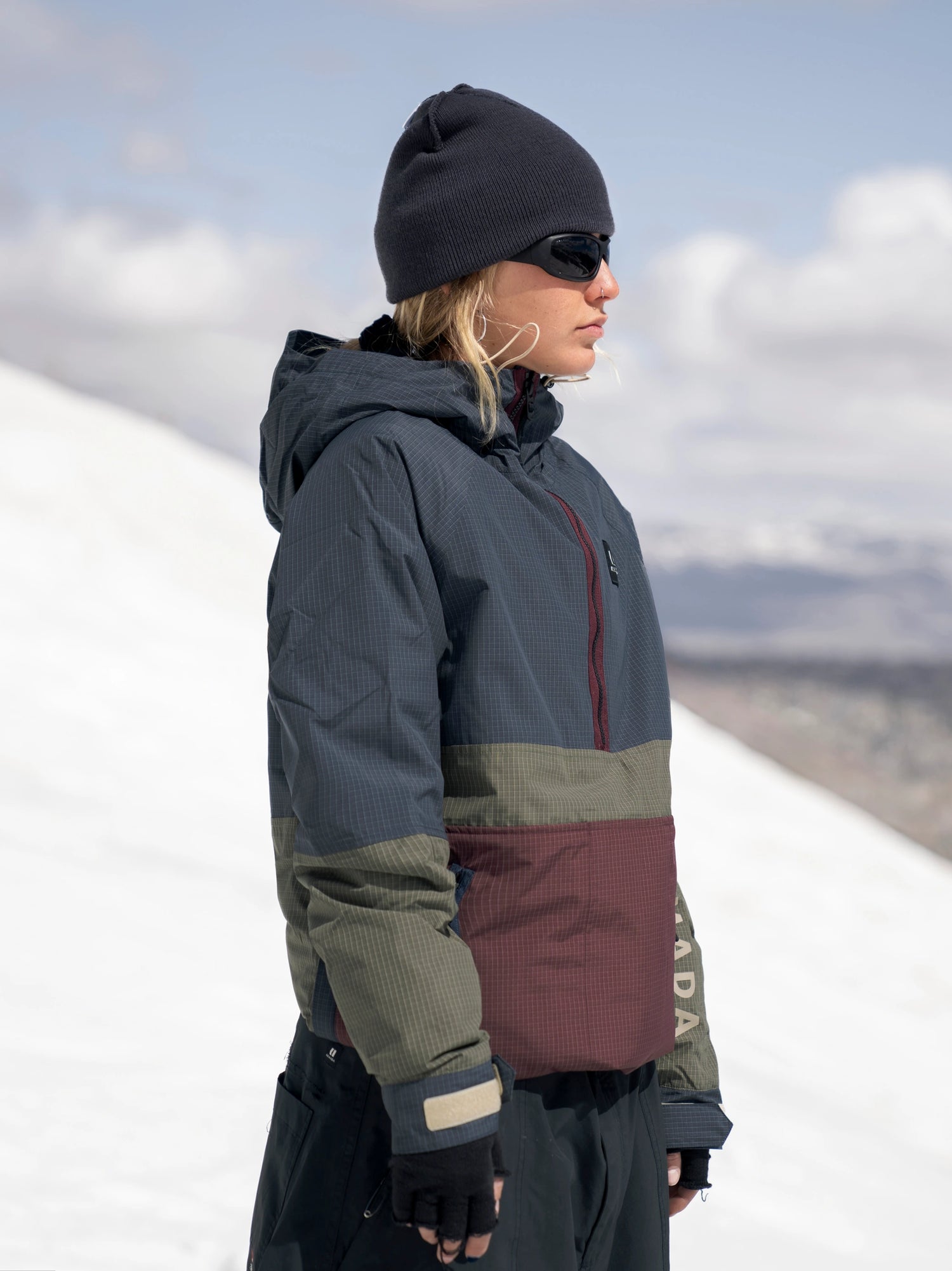 2025 Armada Women's Rosalie 2L INS Anorak Jacket - NEW