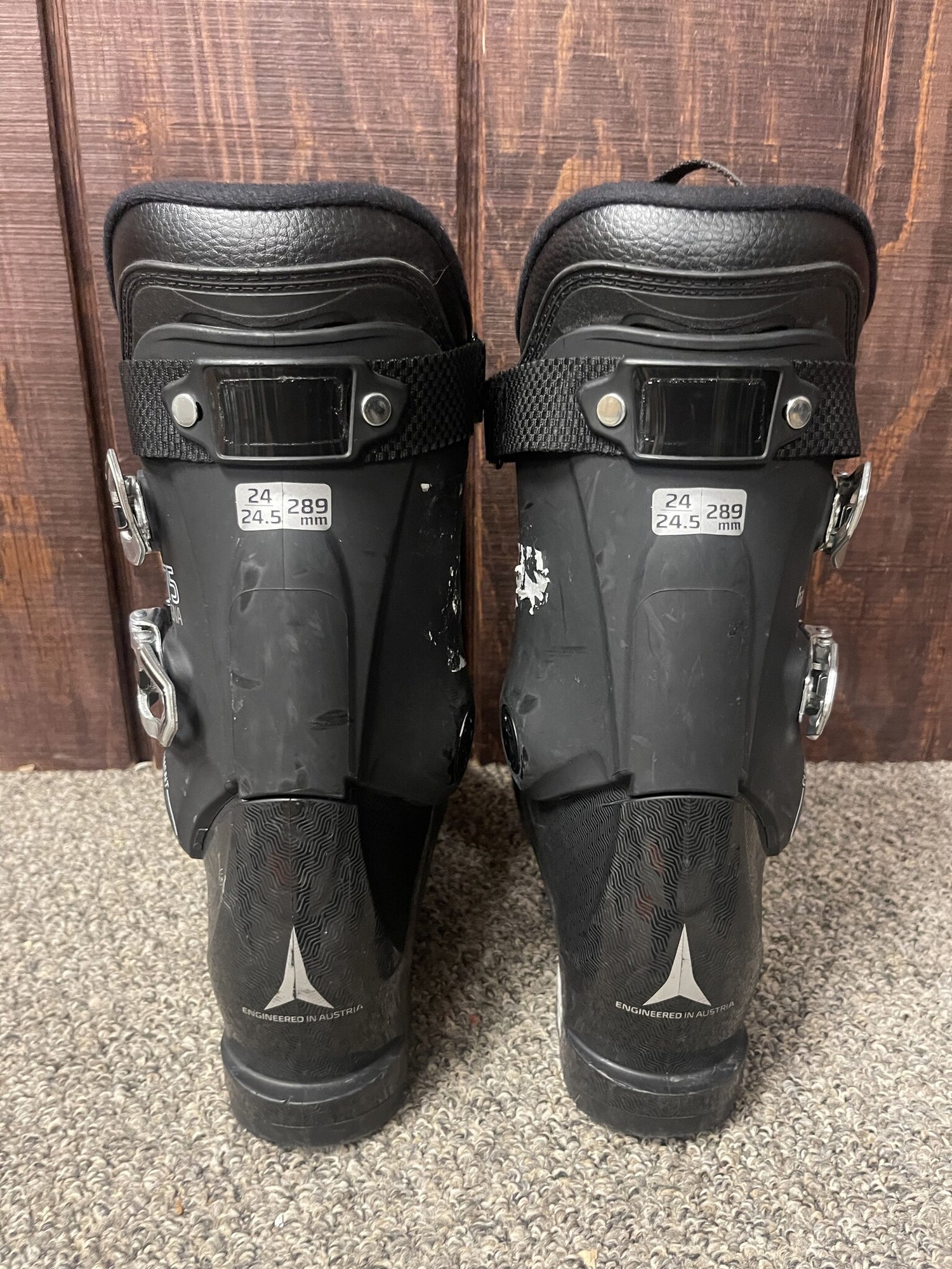 2023 Atomic Hawx Magna R75 Womens Ski Boot - USED