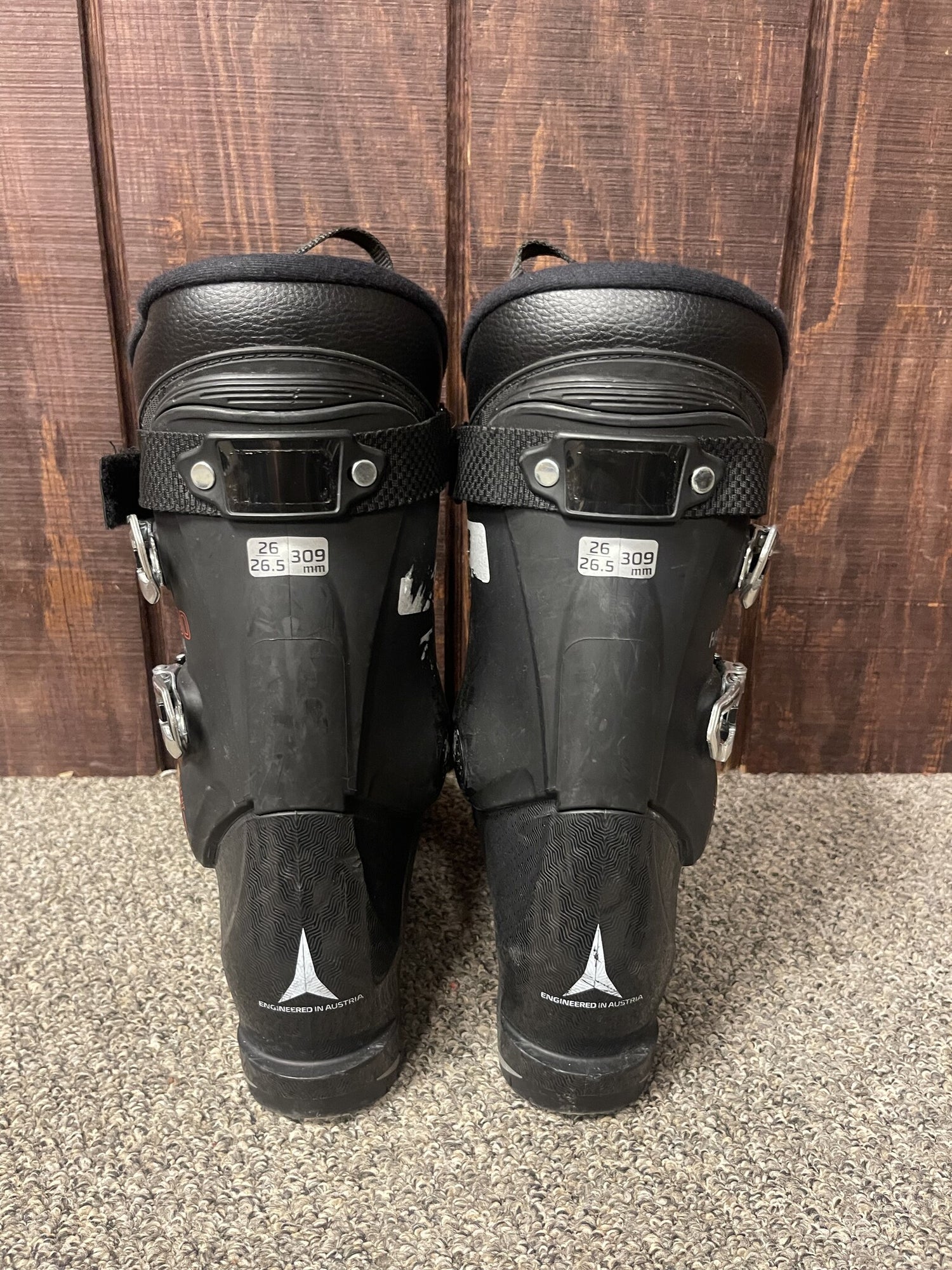 2023 Atomic Hawx Magna R90 Mens Ski Boot - USED