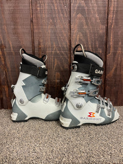 2024 Garmont Luster Alpine Touring Ski Boots - Used - Image 3