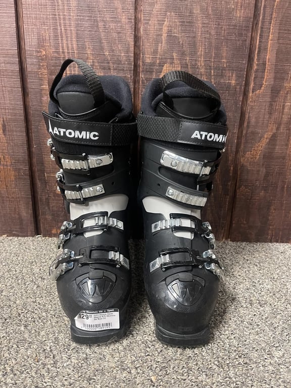 2023 Atomic Hawx Magna R75 Womens Ski Boot - USED