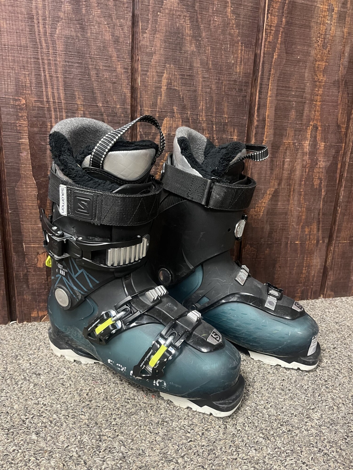 2022 Salomon Quest Access R80 Grip-Walk Ski Boots - USED
