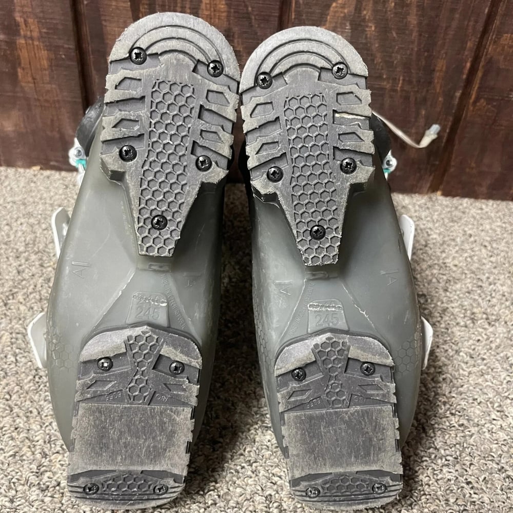 Head Edge Lyt 7R Womens Ski Boot - USED