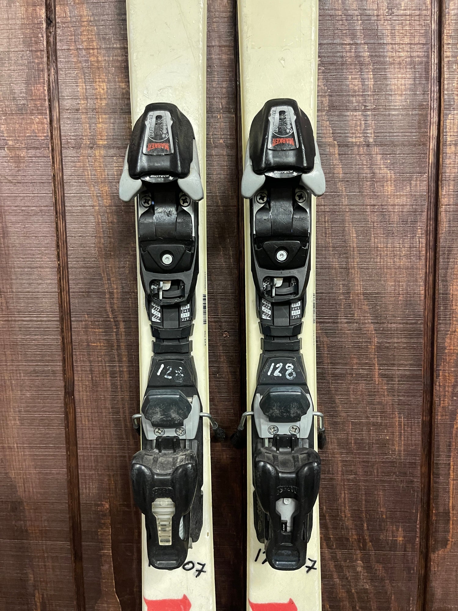2022 Volkl Dogen Twin Tip Skis w/ Bindings - USED